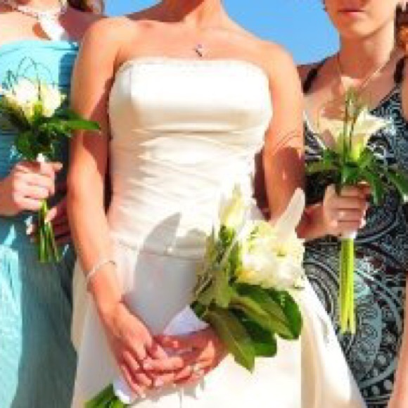 Wedding dress - Picture 5 of 5